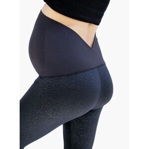 Ingrid & Isabel™ Maternity Crossover Panel Active Leggings Size Small EUC Black